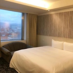 Double Room 3 Hours available between 800-1800